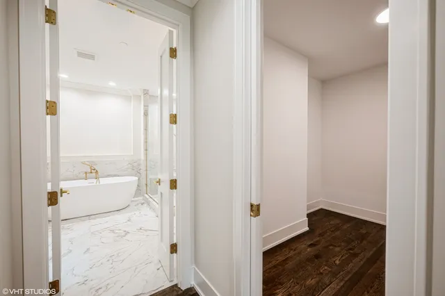 $1,698,420 | 5903 Timber Trails Boulevard, Western Springs, IL 60558