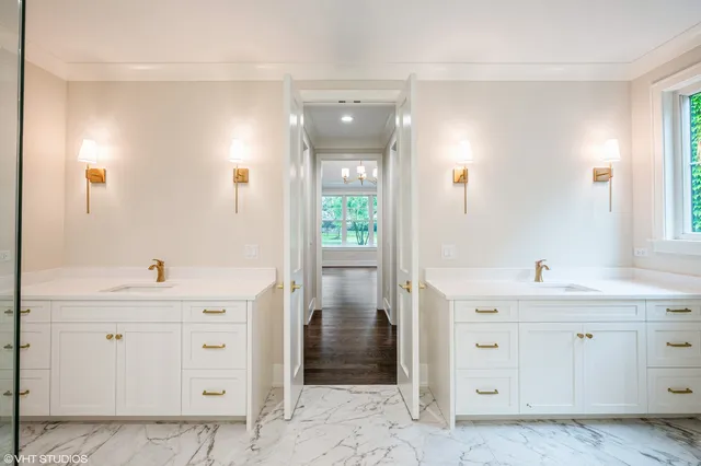 $1,698,420 | 5903 Timber Trails Boulevard, Western Springs, IL 60558