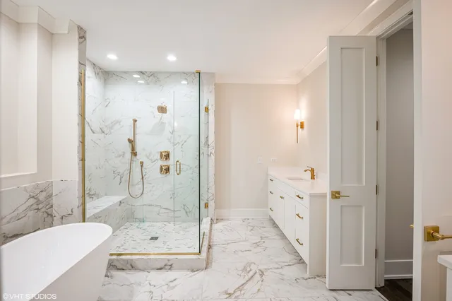 $1,698,420 | 5903 Timber Trails Boulevard, Western Springs, IL 60558