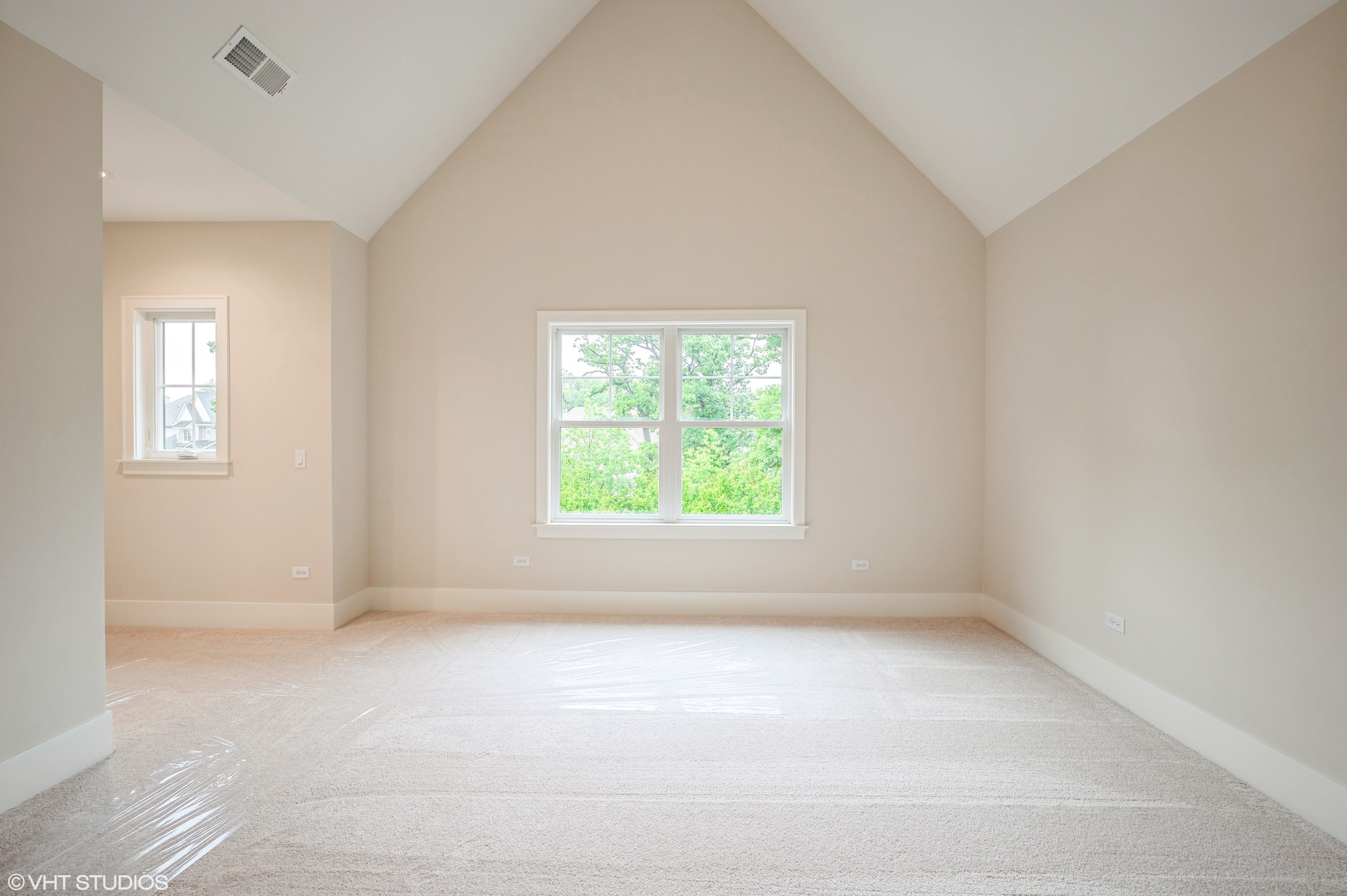 5903 Timber Trails Boulevard Western Springs, IL 60558 - Photo 17 of 30 an empty room with a window