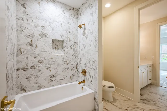 $1,698,420 | 5903 Timber Trails Boulevard, Western Springs, IL 60558