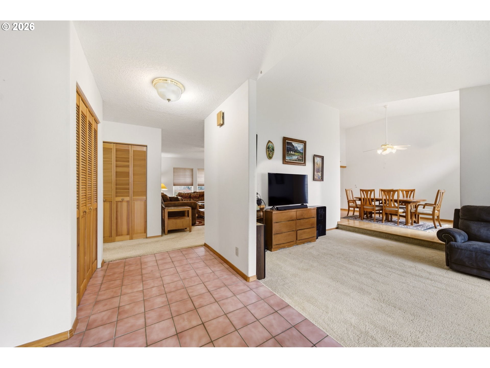 34570 Southeast Colorado Road Sandy, OR 97055 - Photo 3 of 24 Entrance/Foyer
