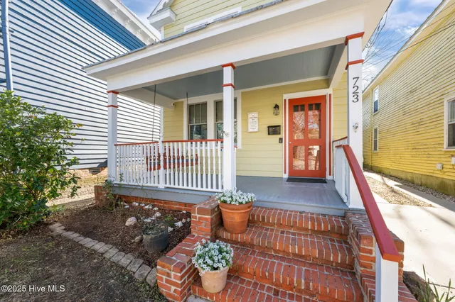 $625,000 | 723 Pollock Street, New Bern, NC 28562