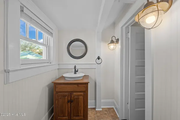 $585,000 | 723 Pollock Street, New Bern, NC 28562