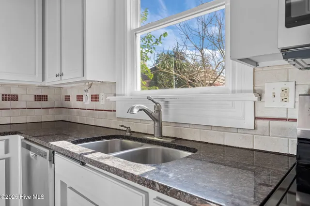 $605,000 | 723 Pollock Street, New Bern, NC 28562