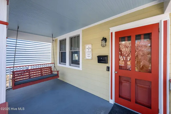 $585,000 | 723 Pollock Street, New Bern, NC 28562