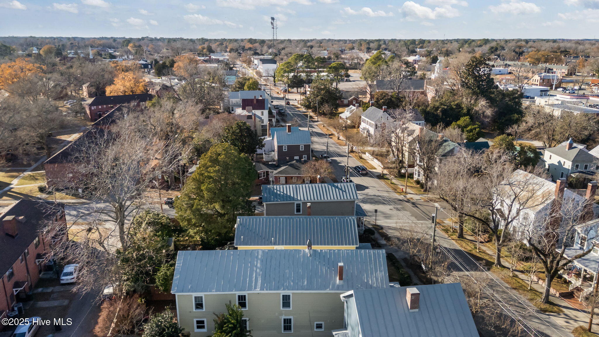 723 Pollock Street New Bern, NC 28562 - Photo 44 of 46 14-web-or-mls-DJI_20251222144434_0048_D