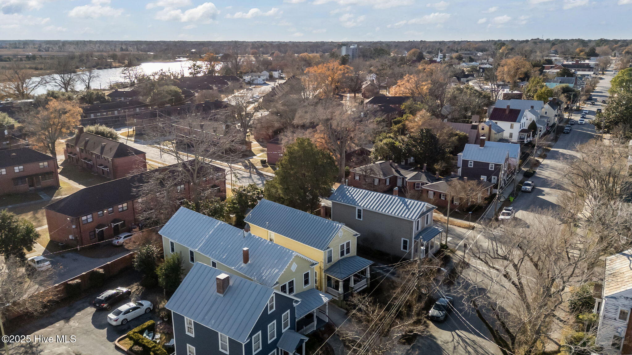 723 Pollock Street New Bern, NC 28562 - Photo 45 of 46 15-web-or-mls-DJI_20251222144446_0049_D