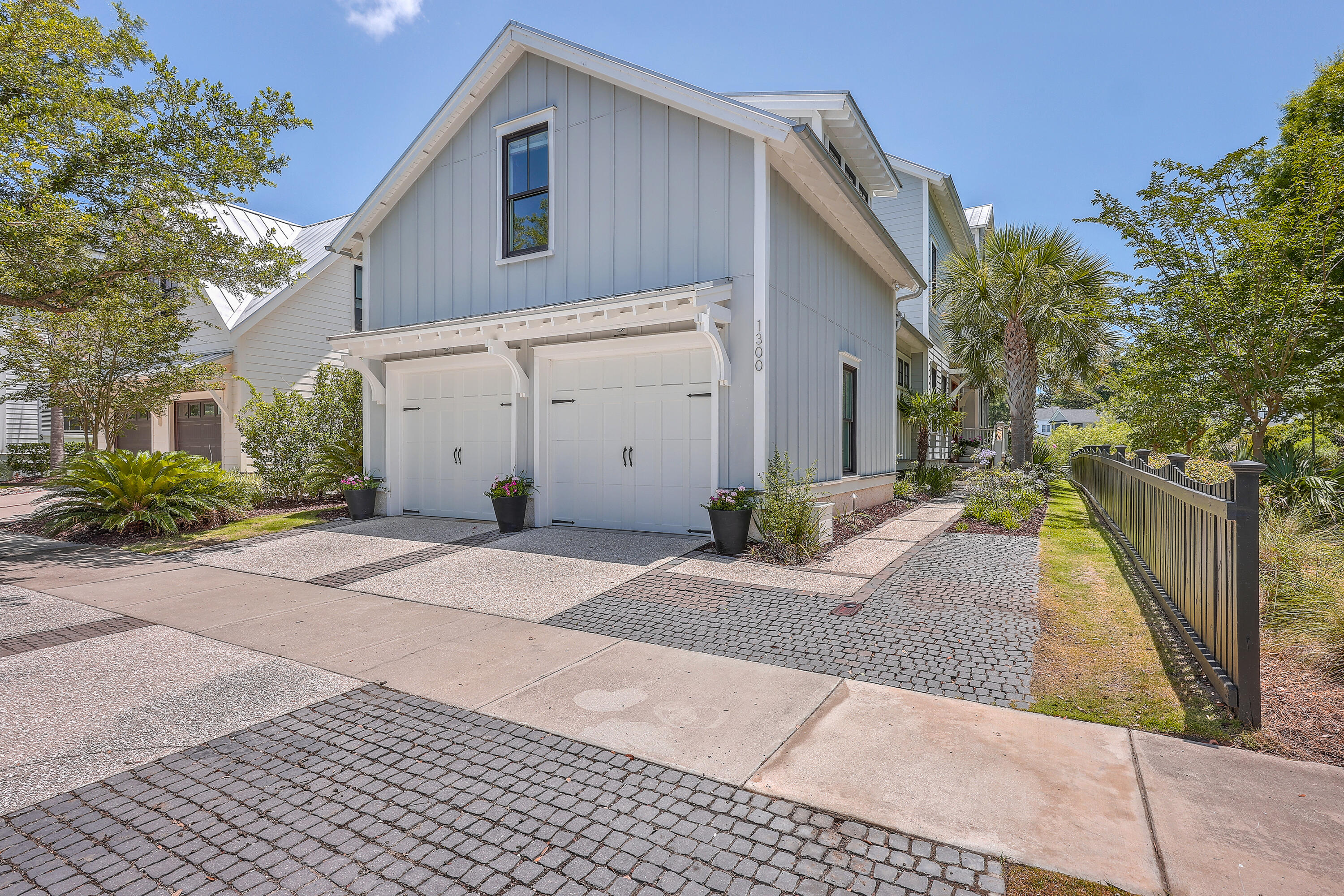 1300 Penshell Place Mount Pleasant, SC 29464 - Photo 52 of 67 ZYN_8515_16_17_18_19_20_21