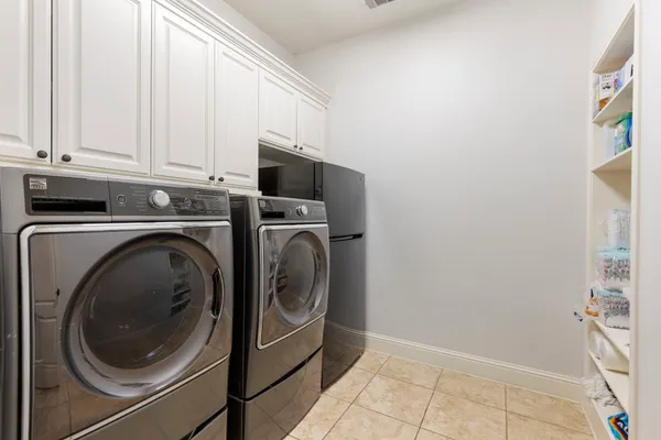 $788,000 | 34130 Mill Creek Way, Pinehurst, TX 77362