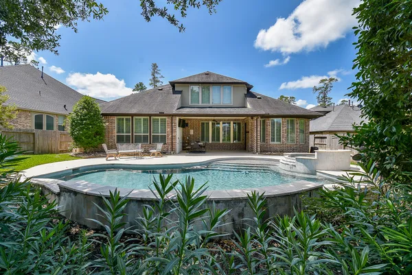 $788,000 | 34130 Mill Creek Way, Pinehurst, TX 77362