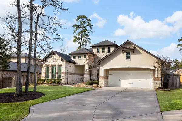 $788,000 | 34130 Mill Creek Way, Pinehurst, TX 77362