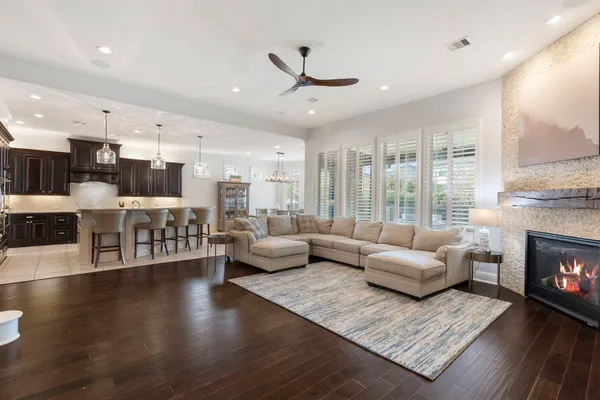 $788,000 | 34130 Mill Creek Way, Pinehurst, TX 77362