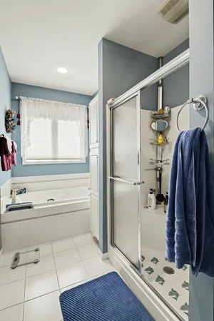 $324,900 | 2023 Golfcrest Drive, Unit 5, Davison, MI 48423