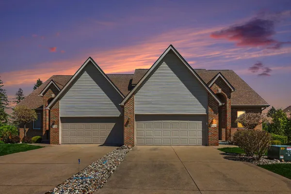 $324,900 | 2023 Golfcrest Drive, Unit 5, Davison, MI 48423