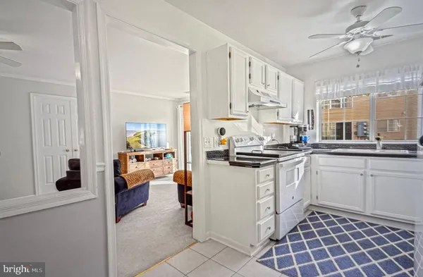 $1,995 | 1130 Huntmaster Terrace Northeast, Unit 102, Leesburg, VA 20176