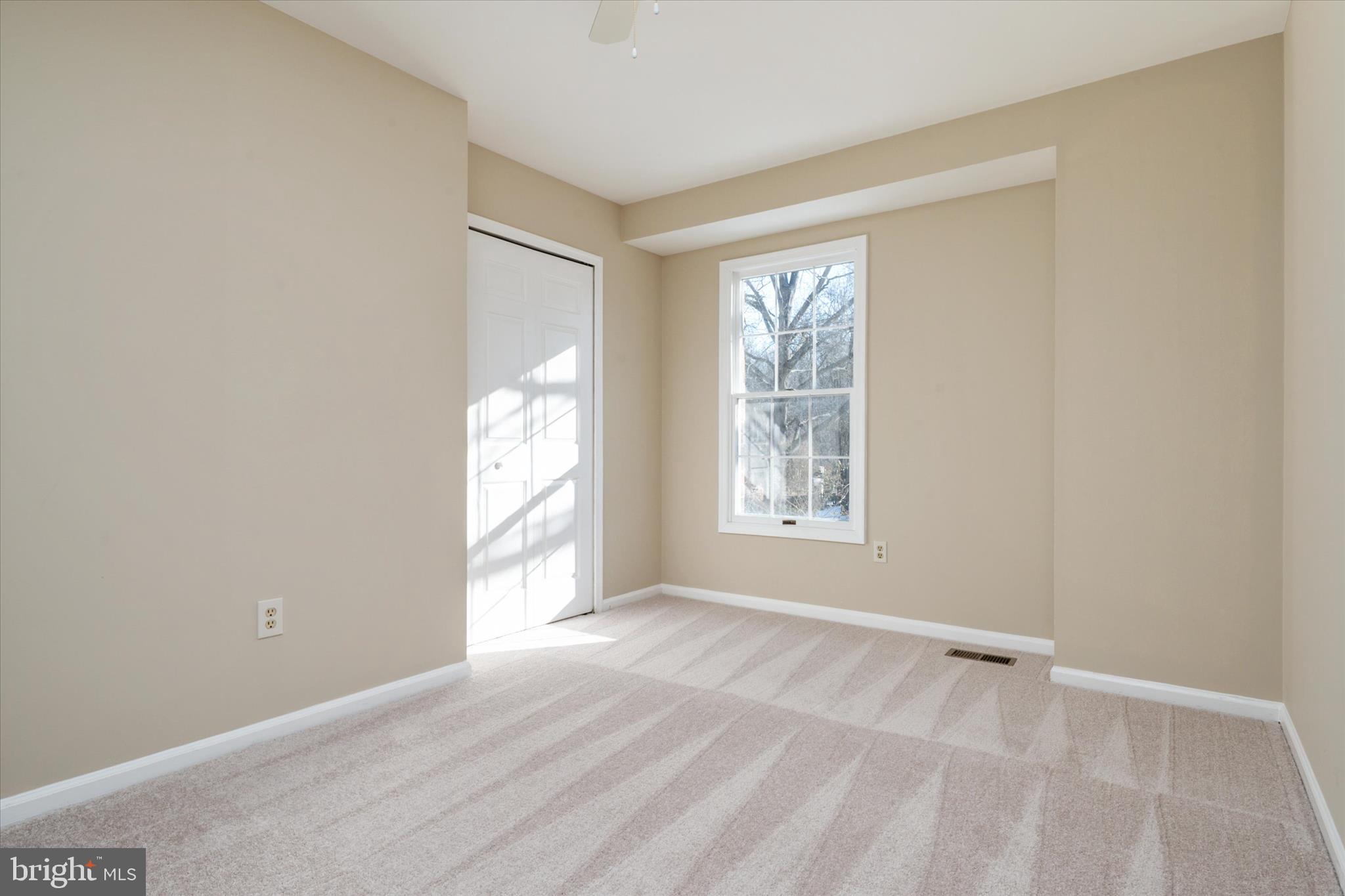 303 Pytchley Run Annapolis, MD 21403 - Photo 27 of 42 an empty room with windows