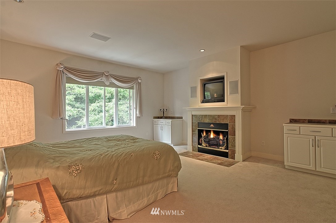 17333 15th Drive Southeast Bothell, WA 98012 - Photo 14 of 25 Gallery Image 14