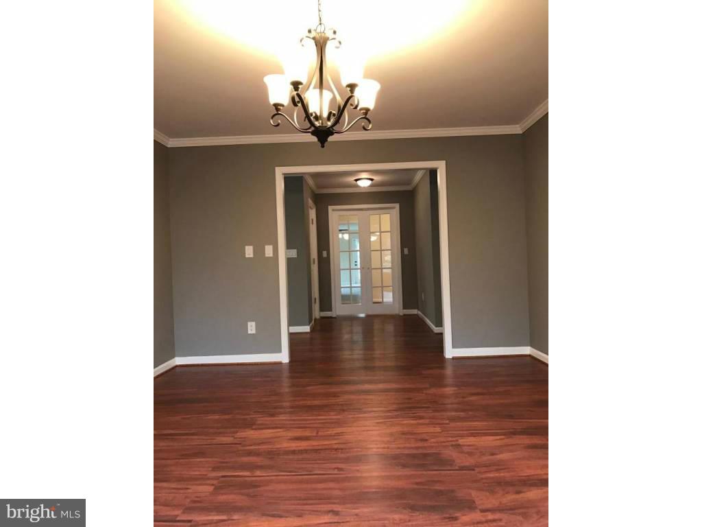 9559 North Laurel Road Laurel, MD 20723 - Photo 2 of 30 Dining Room