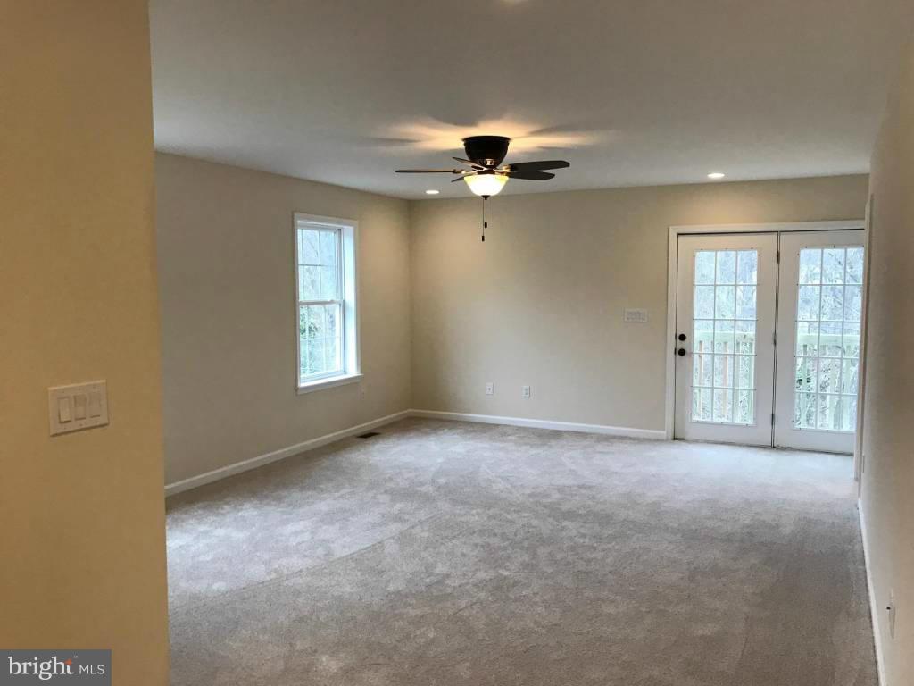 9559 North Laurel Road Laurel, MD 20723 - Photo 13 of 30 Bedroom (Master)