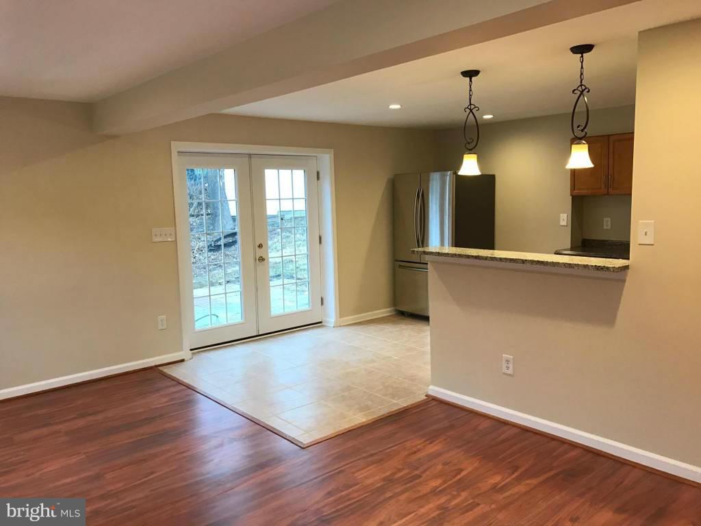 9559 North Laurel Road Laurel, MD 20723 - Photo 23 of 30 Kitchen