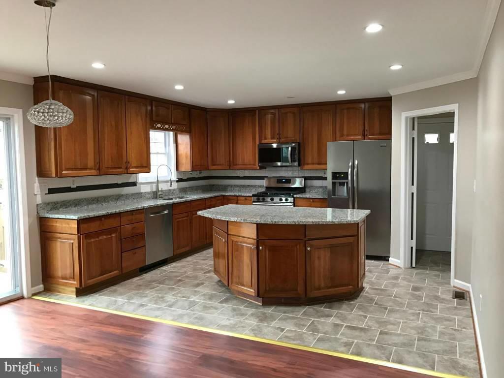9559 North Laurel Road Laurel, MD 20723 - Photo 4 of 30 Kitchen