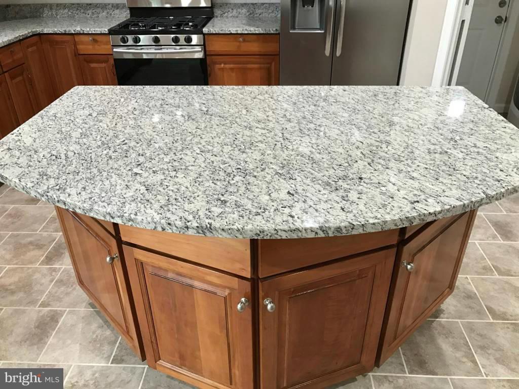 9559 North Laurel Road Laurel, MD 20723 - Photo 5 of 30 Kitchen