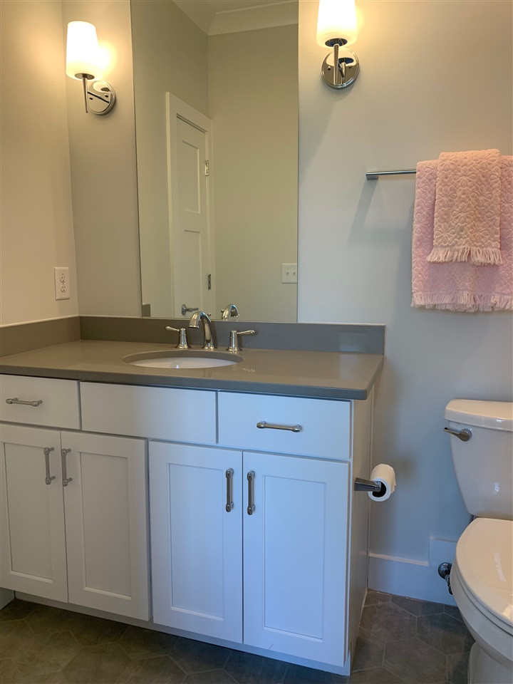 618 Georgetown Road Raleigh, NC 27608 - Photo 17 of 20 Vanity