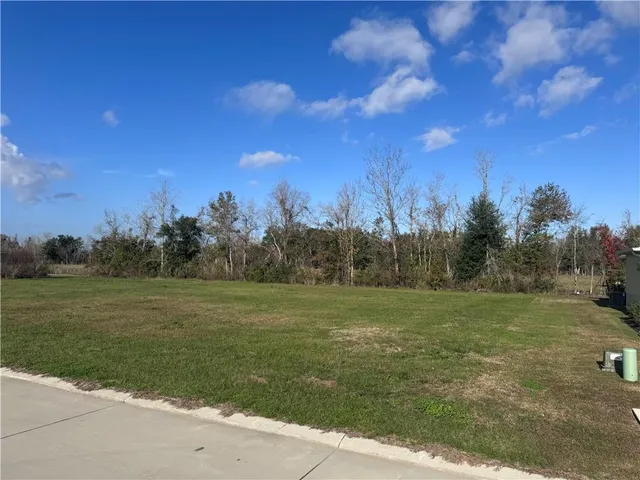 $106,500 | 238 River Pl Drive, Hahnville, LA 70057