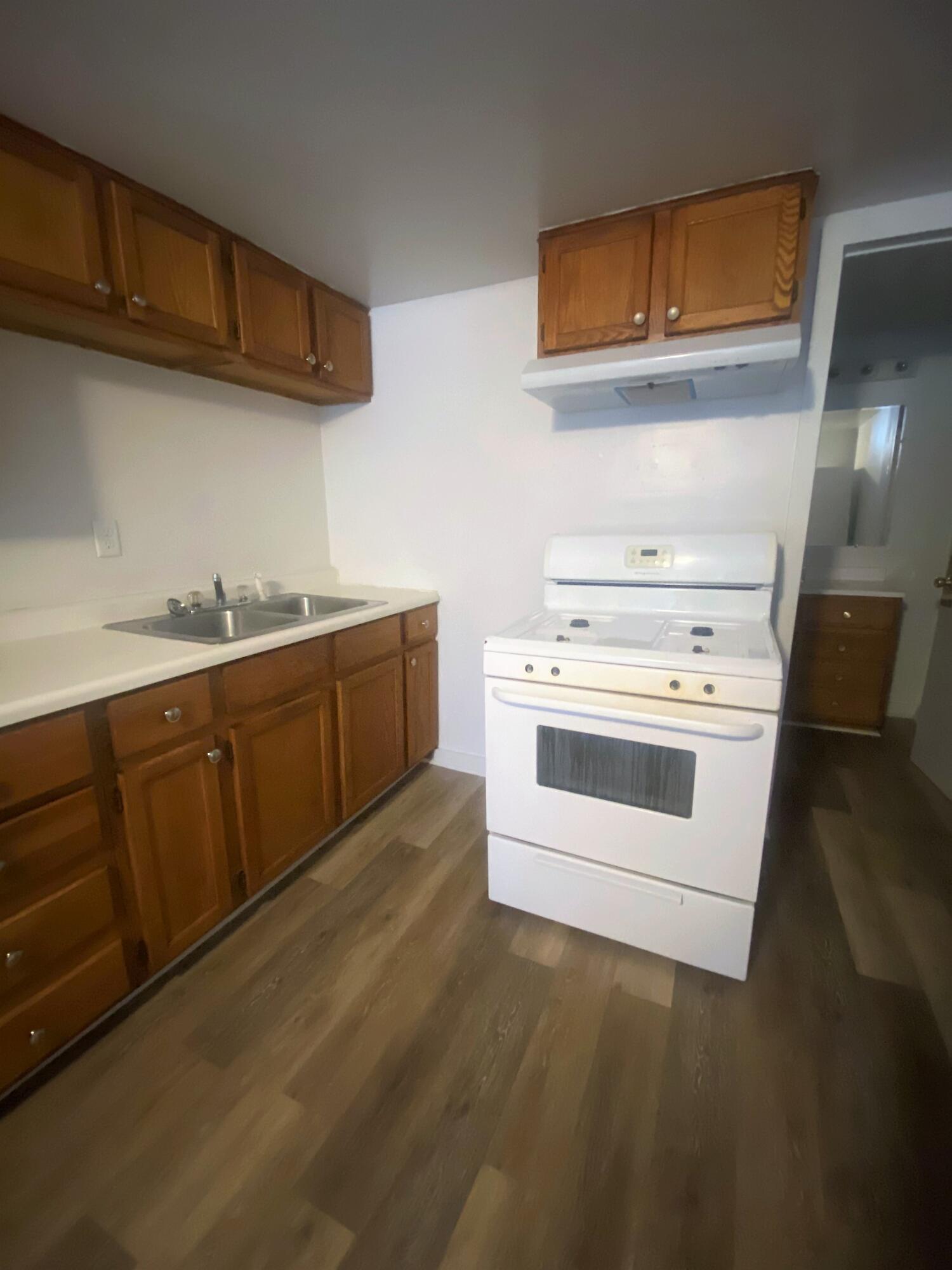 1746 Chatham Street Racine, WI 53402 - Photo 8 of 15 IMG_1754