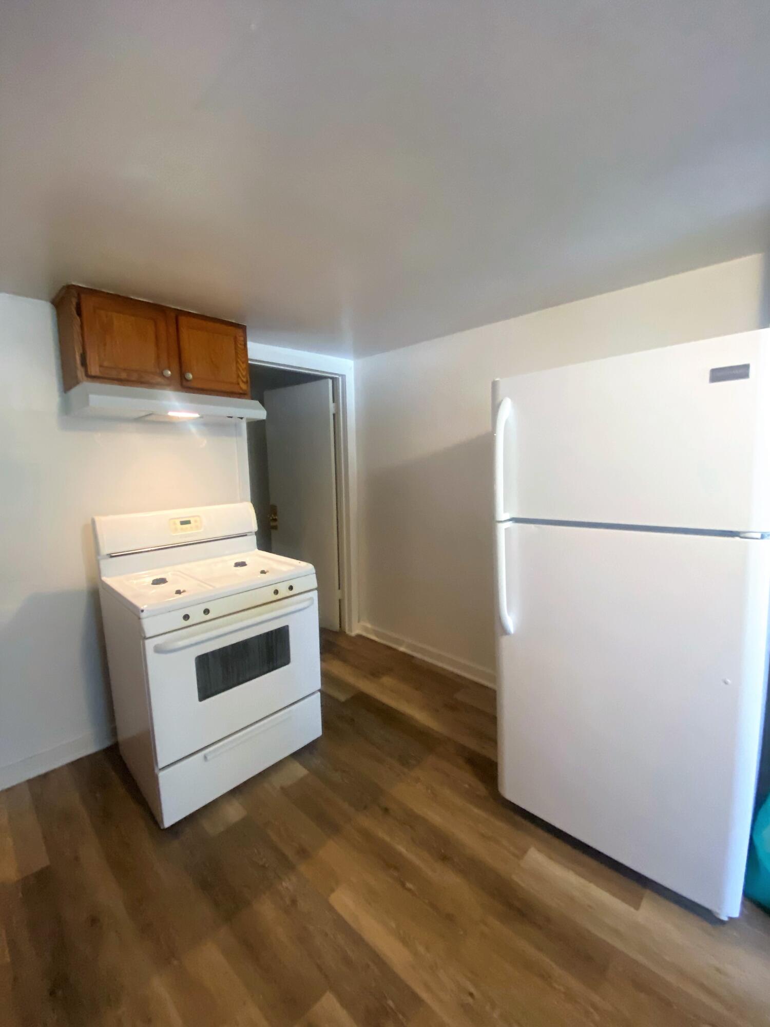 1746 Chatham Street Racine, WI 53402 - Photo 9 of 15 IMG_1753 (3)