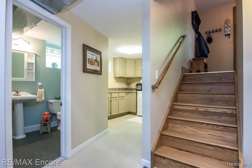 2645 Hickory Lawn Road Rochester Hills, MI 48307 - Photo 25 of 39