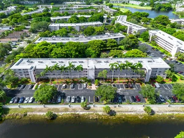 $2,000 | 2004 Granada Drive, Unit K2, Coconut Creek, FL 33066