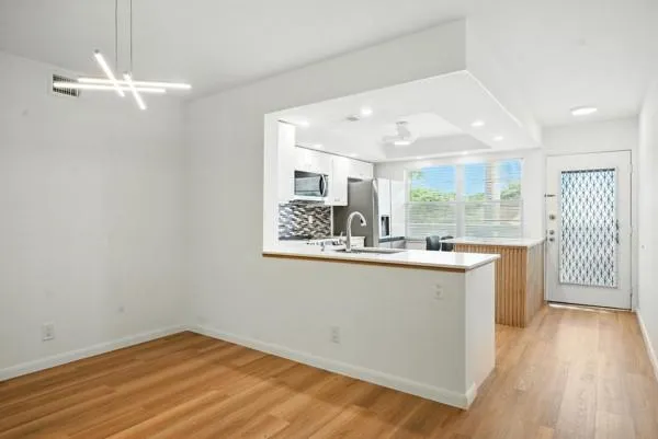 $2,000 | 2004 Granada Drive, Unit K2, Coconut Creek, FL 33066