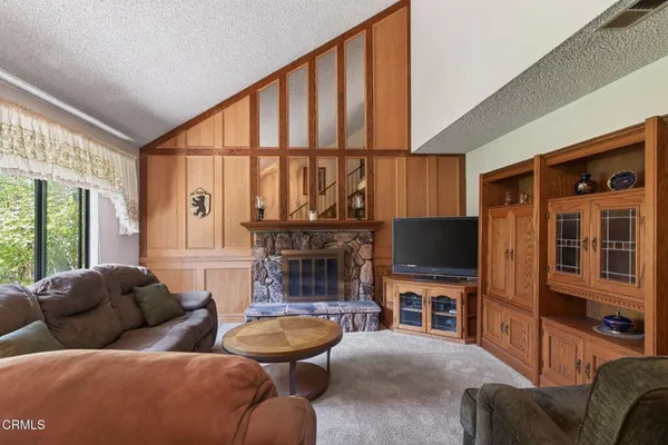 $1,049,000 | 860 Greensboro Road, Ventura, CA 93004