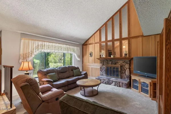 $1,049,000 | 860 Greensboro Road, Ventura, CA 93004