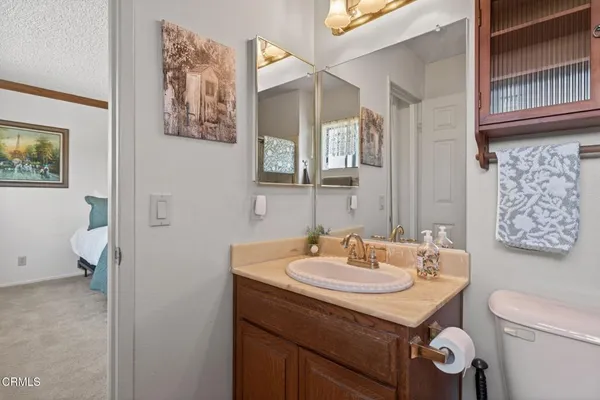 $1,049,000 | 860 Greensboro Road, Ventura, CA 93004