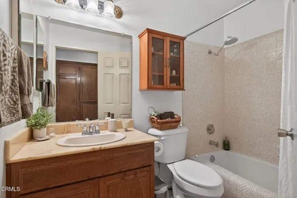 $1,049,000 | 860 Greensboro Road, Ventura, CA 93004