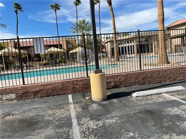 $1,025 | 4390 Sandy River Drive, Unit 9, Las Vegas, NV 89103