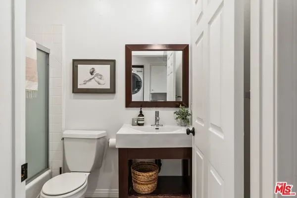 $1,200,000 | 12011 Goshen Avenue, Unit 103, Los Angeles, CA 90049
