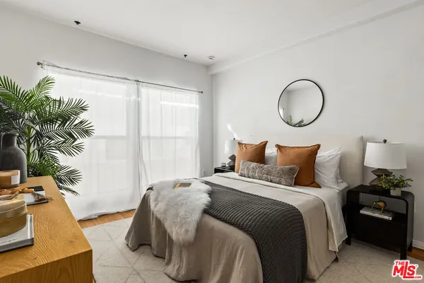 $1,200,000 | 12011 Goshen Avenue, Unit 103, Los Angeles, CA 90049