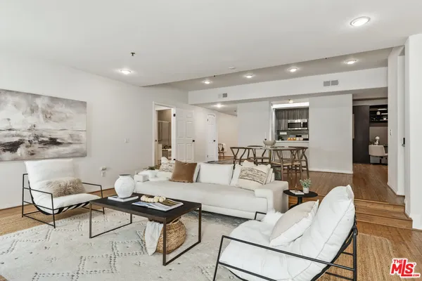 $1,200,000 | 12011 Goshen Avenue, Unit 103, Los Angeles, CA 90049