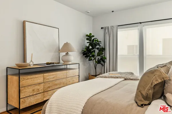 $1,200,000 | 12011 Goshen Avenue, Unit 103, Los Angeles, CA 90049