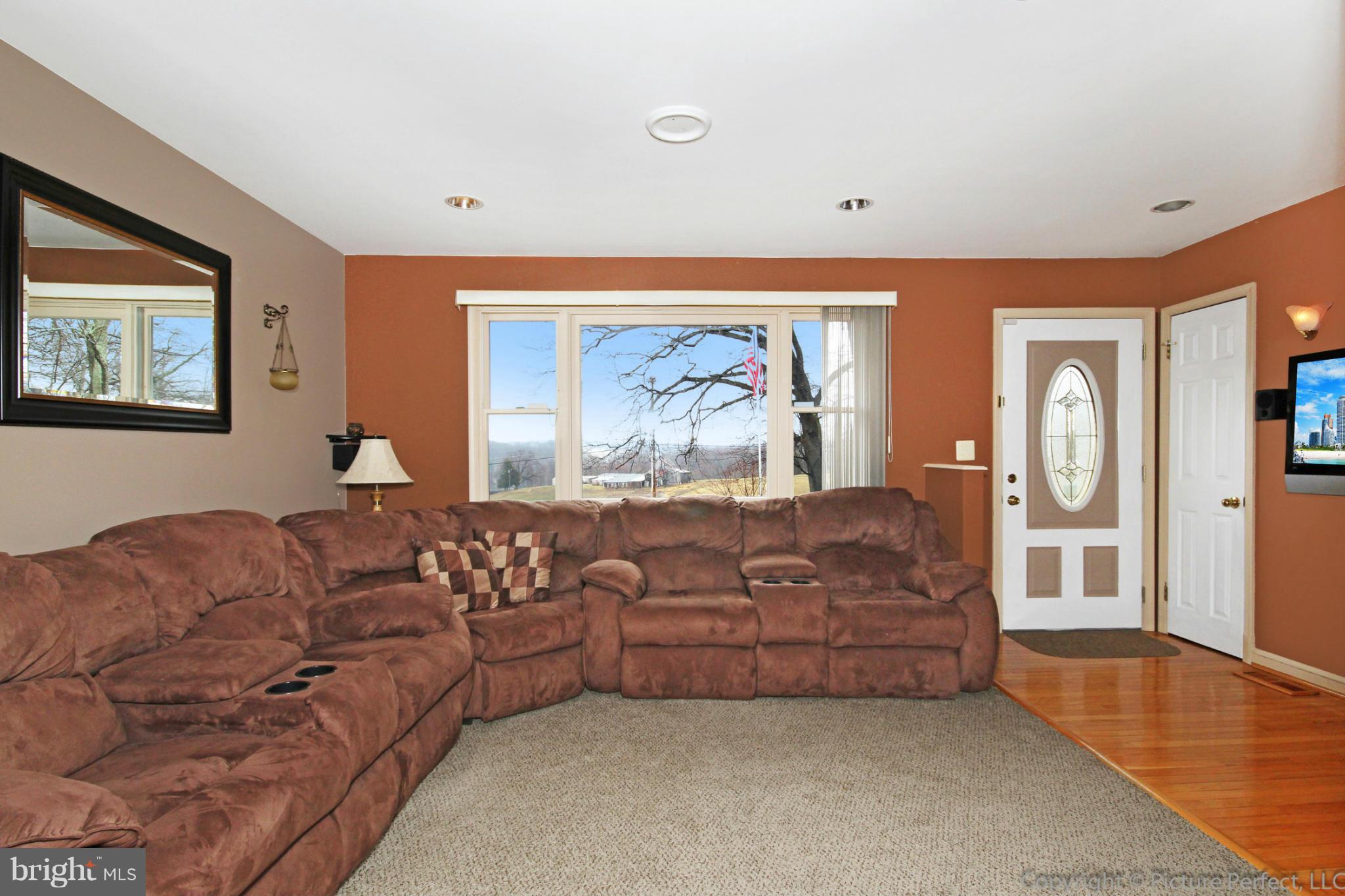 4932 Old Bartholows Road Mount Airy, MD 21771 - Photo 3 of 30 Living Room