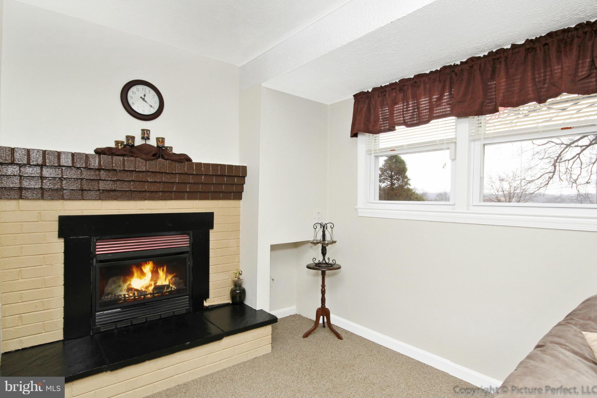 4932 Old Bartholows Road Mount Airy, MD 21771 - Photo 24 of 30 Family Room