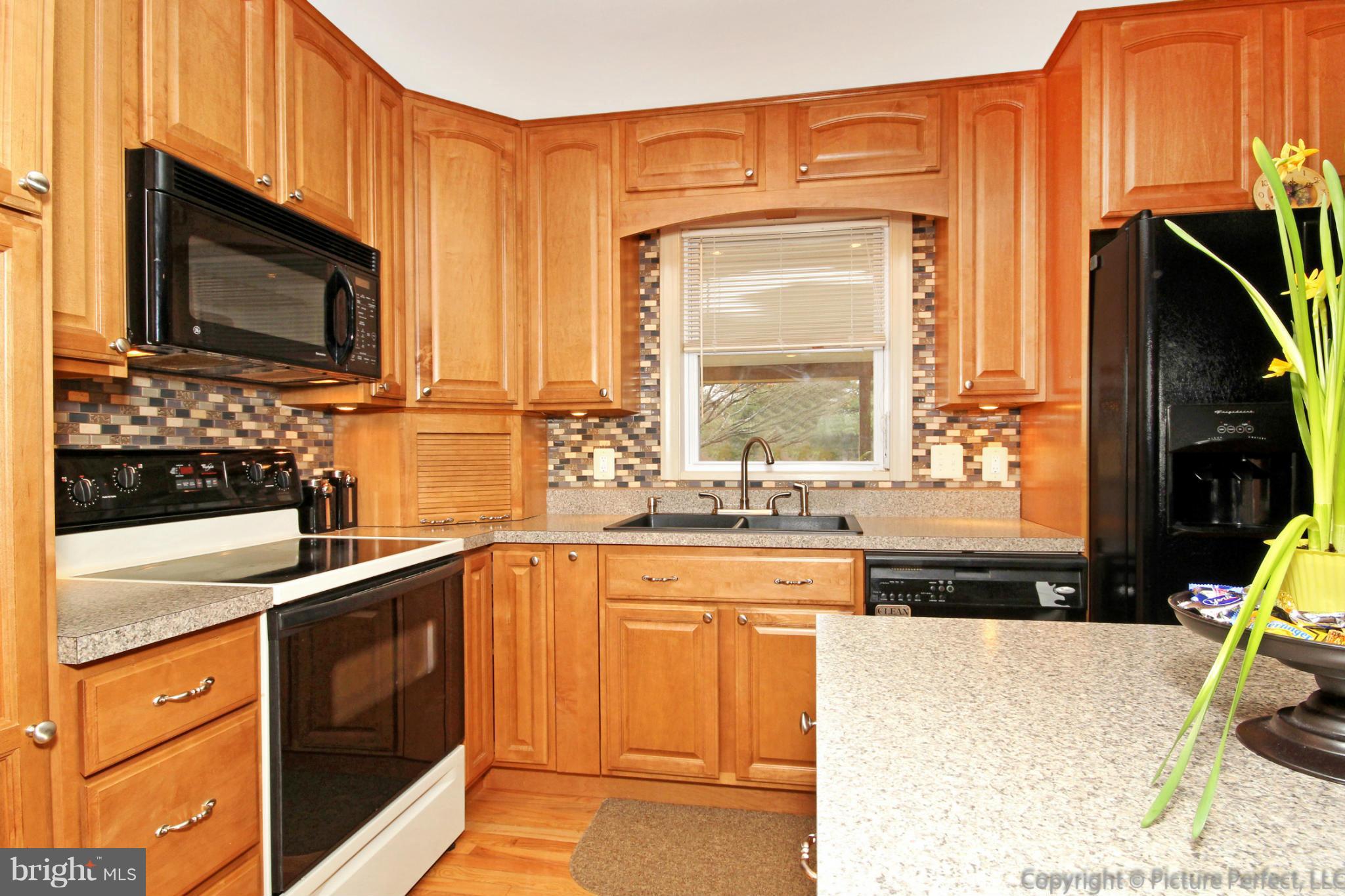 4932 Old Bartholows Road Mount Airy, MD 21771 - Photo 7 of 30 Kitchen