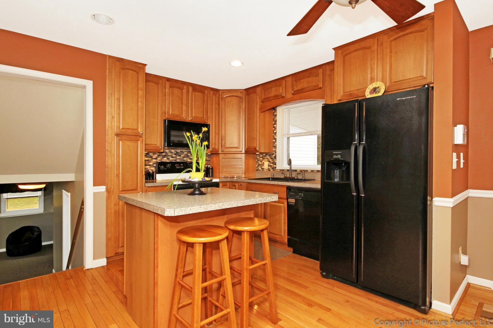 4932 Old Bartholows Road Mount Airy, MD 21771 - Photo 9 of 30 Kitchen