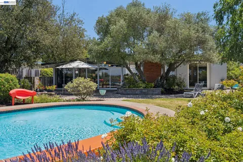 $1,795,000 | 5842 Highwood Road, Castro Valley, CA 94552