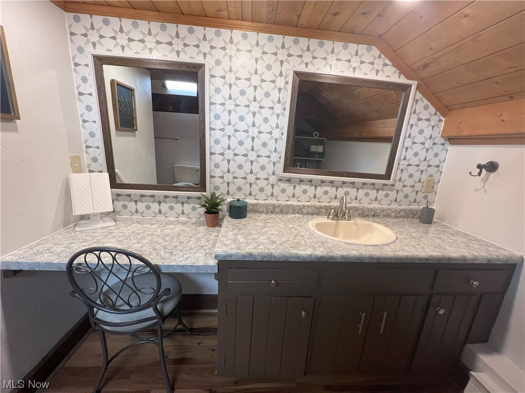 27038 Winona Road Homeworth, OH 44634 - Photo 25 of 28 Master Bathroom