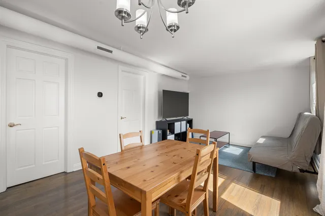 $299,000 | 1322 West Huron Street, Unit 4N, Chicago, IL 60642